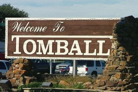 Tomball Texas welcome sign